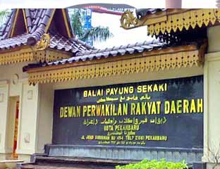 Sekretaris DPRD Pekanbaru Terseret Laporan Pidana