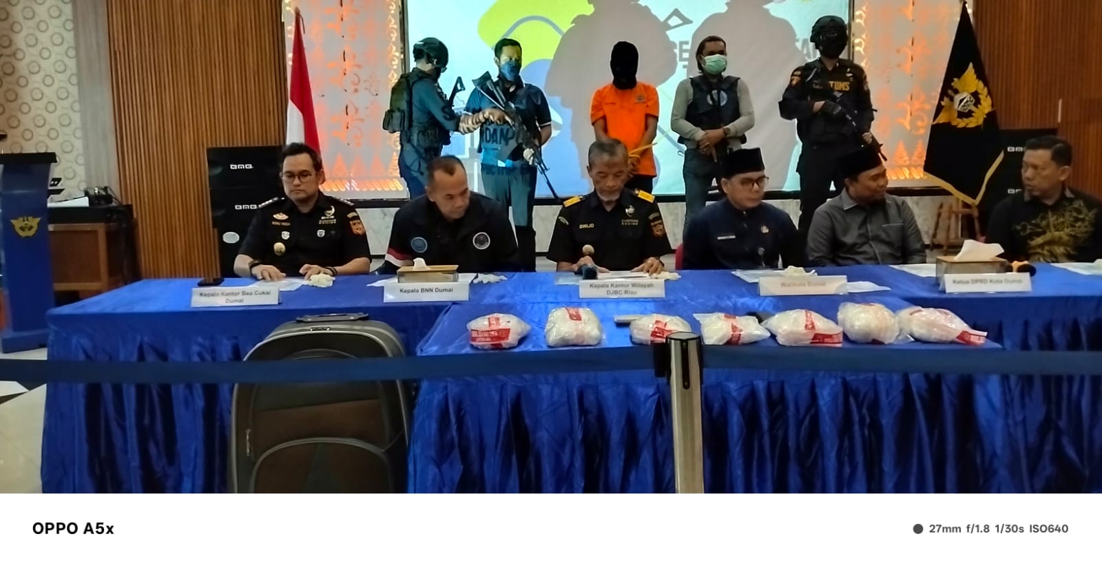 Bea Cukai dan BNNK Dumai Gagalkan Penyelundupan 5,3 Kg Sabu Asal Malaysia