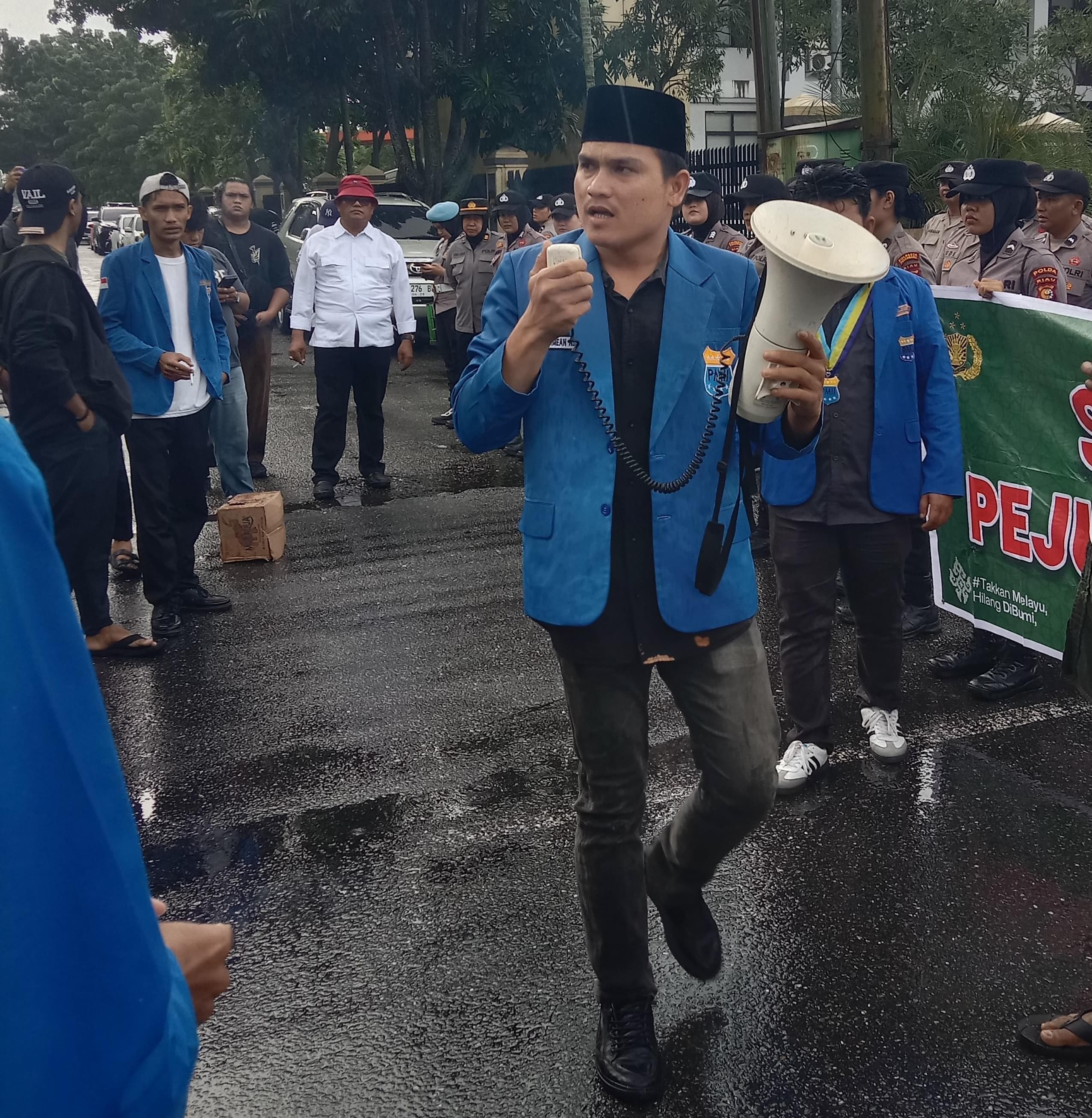 Antrean BBM Tak Kunjung Teratasi, Ini Kata Sekretaris PC PMII Kota Pekanbaru 