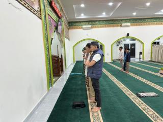 Polres Dumai Gencarkan Edukasi Bahaya Narkoba Melalui Sholat Subuh Berjamaah di Kampung BERSINAR