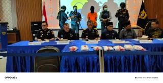 Bea Cukai dan BNNK Dumai Gagalkan Penyelundupan 5,3 Kg Sabu Asal Malaysia