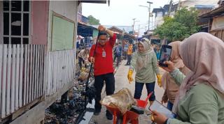 Camat Tammy dan Lurah Ratna Ulfa Gerakkan Gotong Royong
